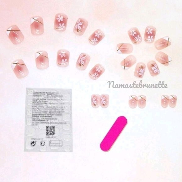 2/$16 Floral Press On Nails - Picture 10 of 14